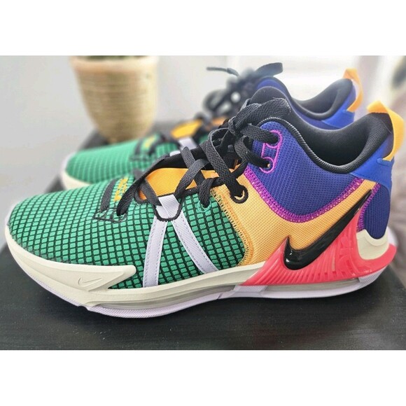 Nike Men's  LeBron Witness 7 Multi-Color Size 12. - Picture 1 of 10
